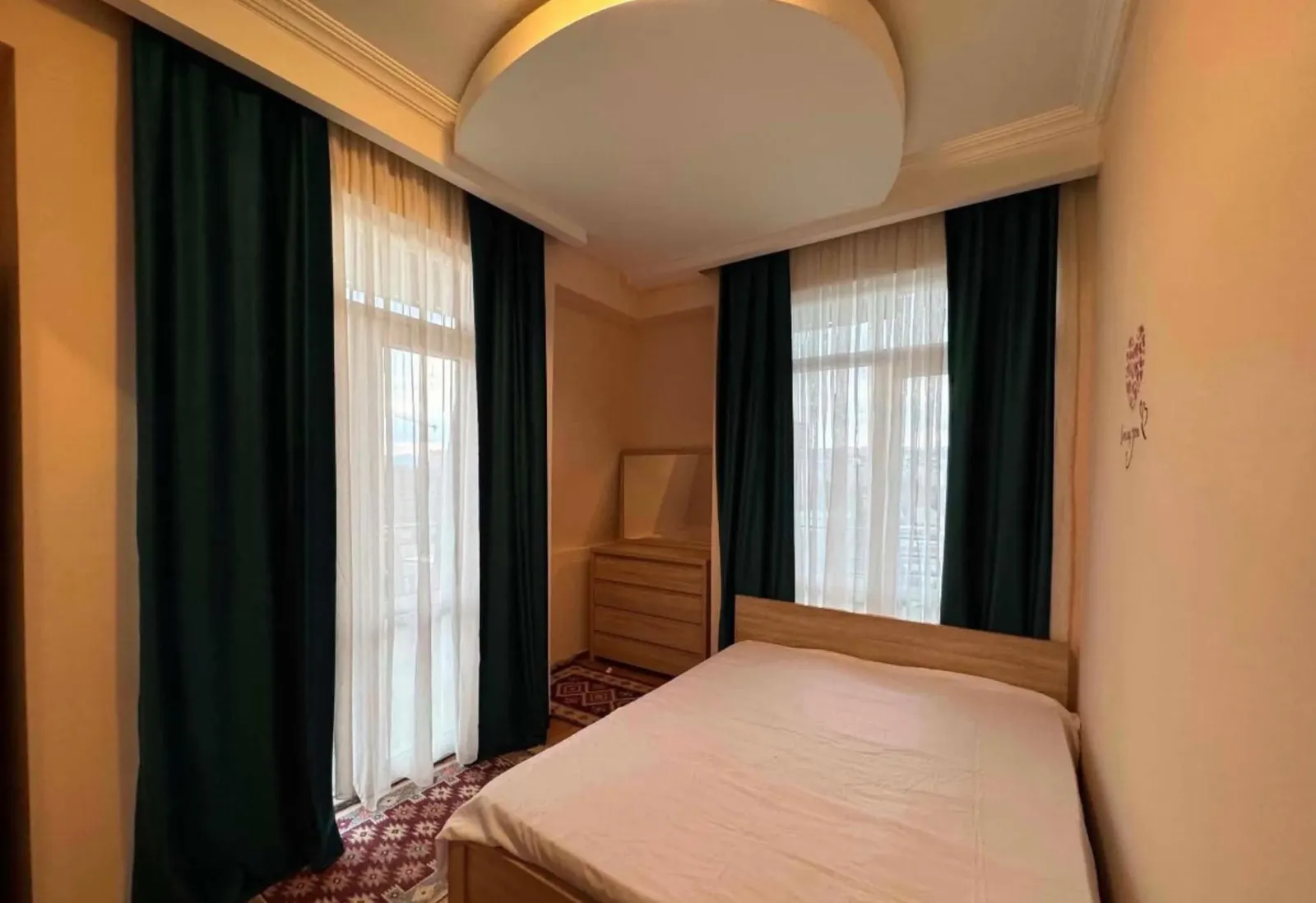 Квартира, 3-комн., 77 м²