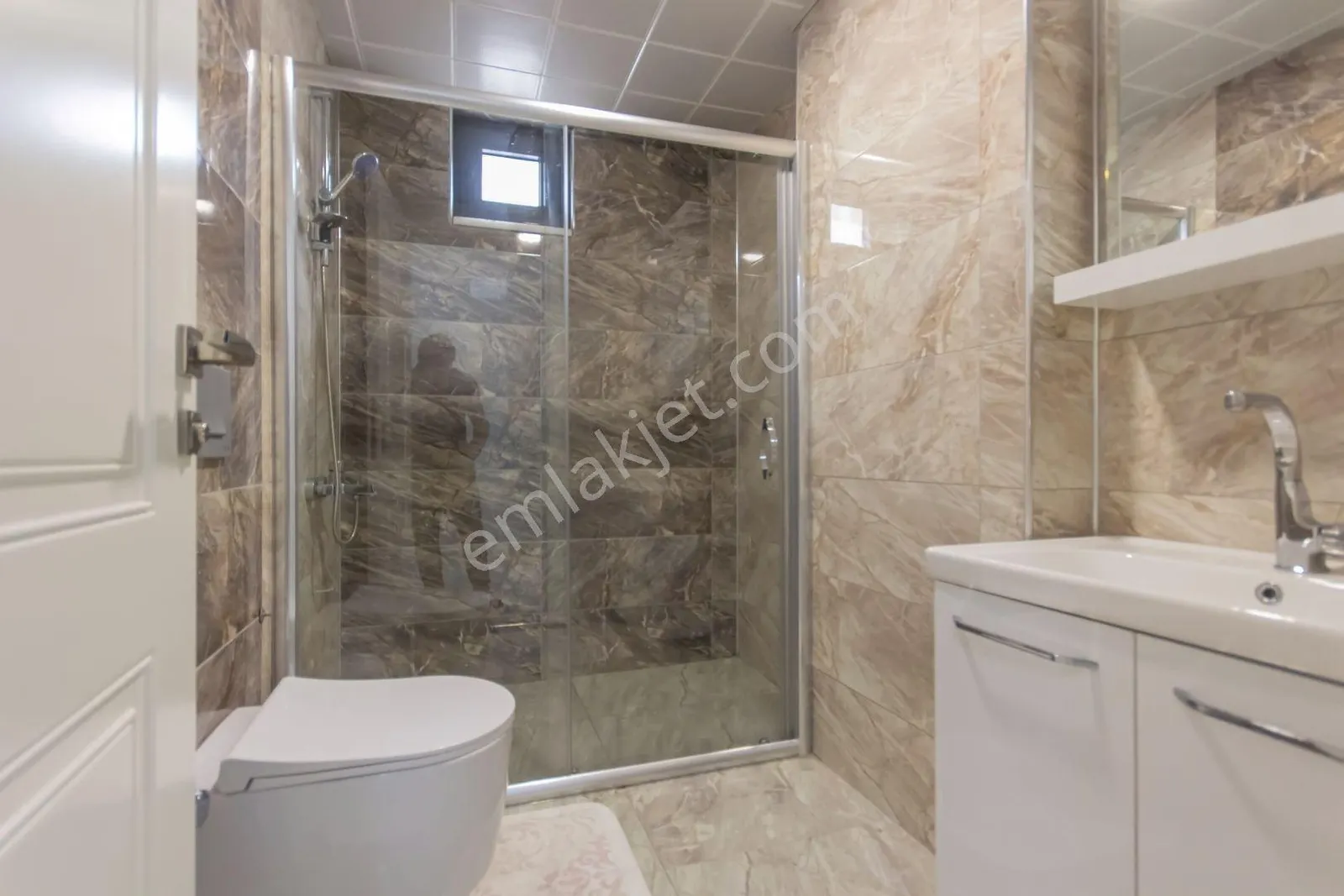 Apartment, 3-room, 115 m²