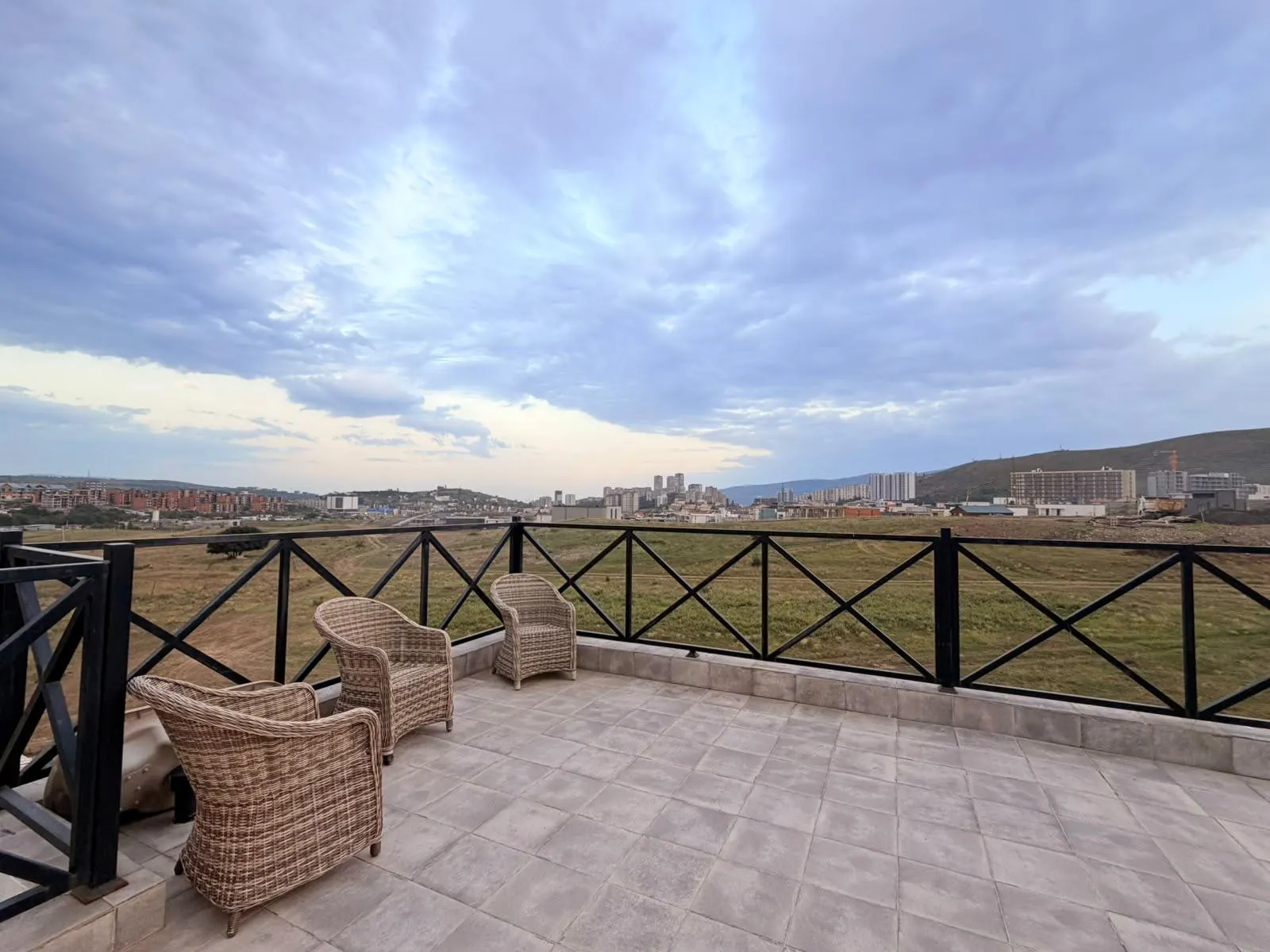 House, 5-room, 192 m²