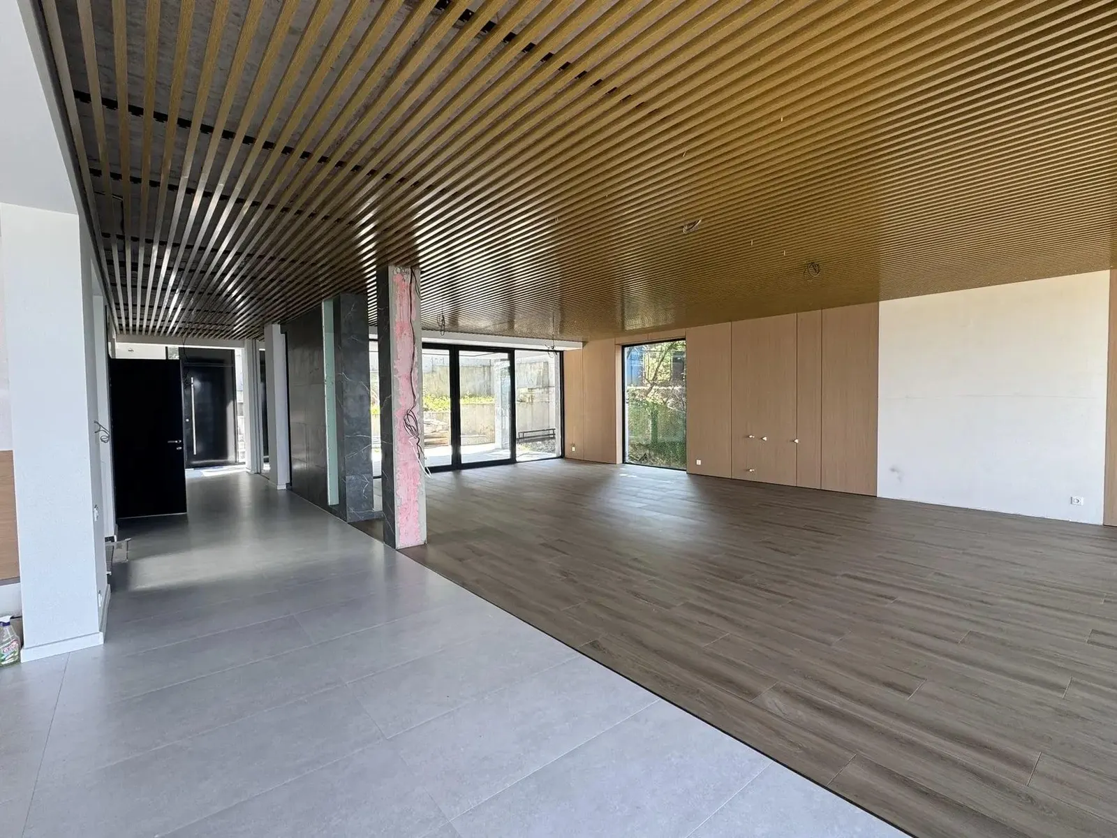 Дом, 10-комн., 750 м²