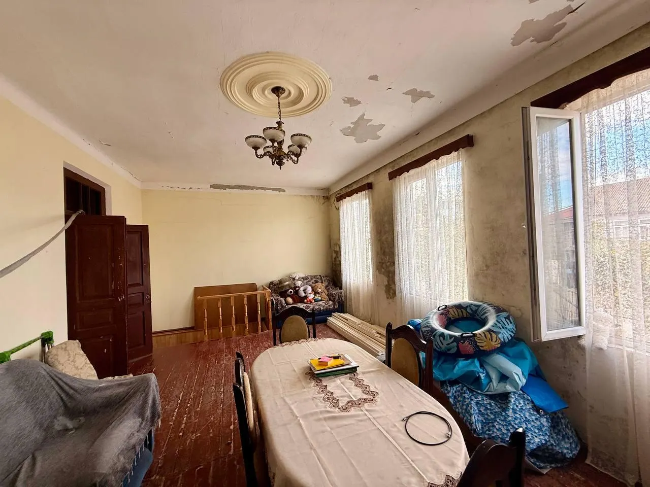 House, 5-room, 160 m²