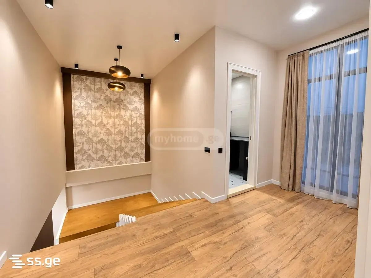 Дом, 7-комн., 800 м²
