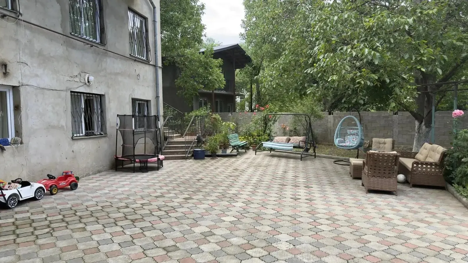 Дом, 8-комн., 350 м²