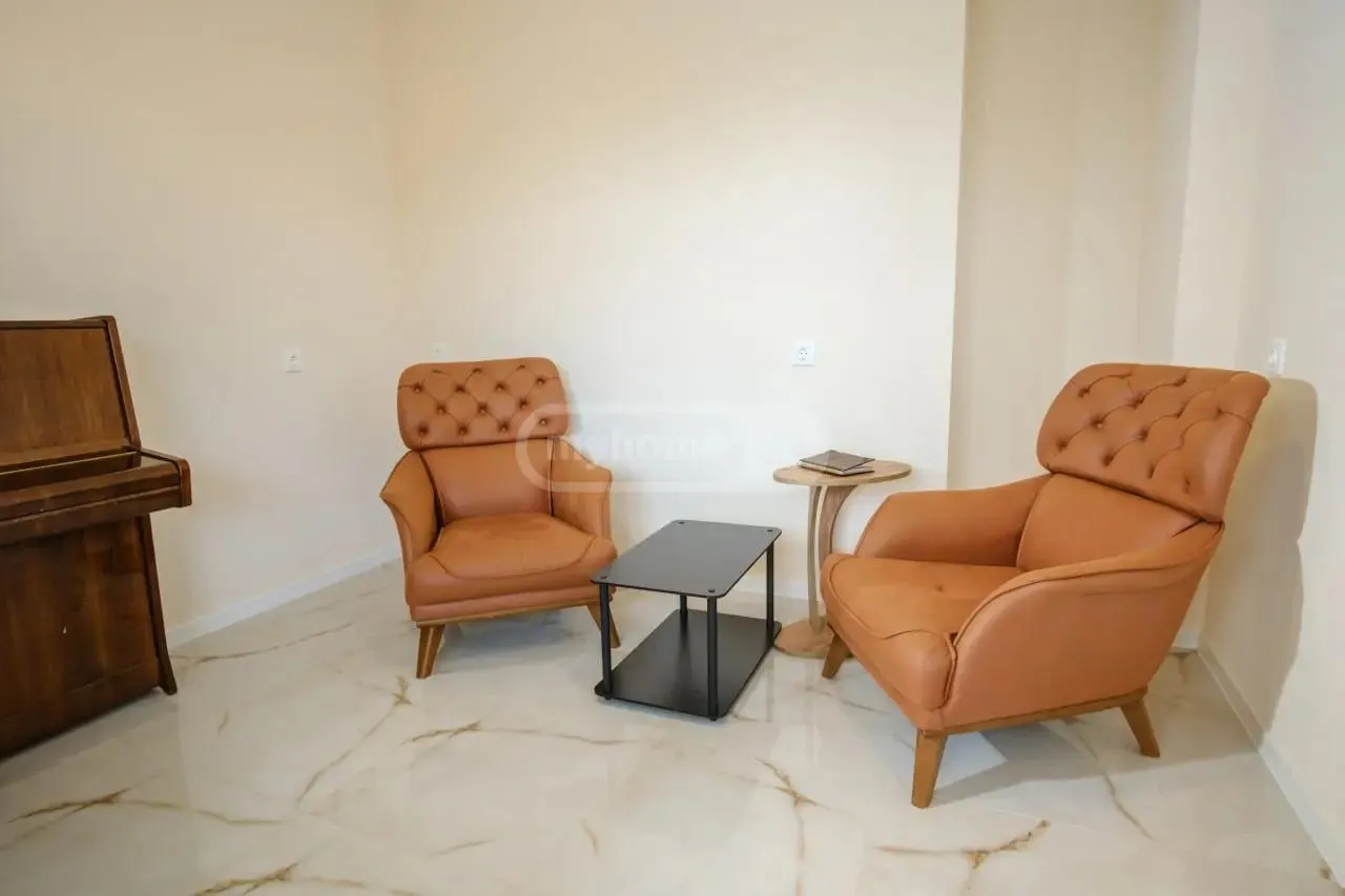 Дом, 5-комн., 390 м²