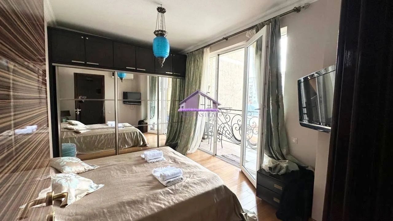 Квартира, 3-комн., 85 м²