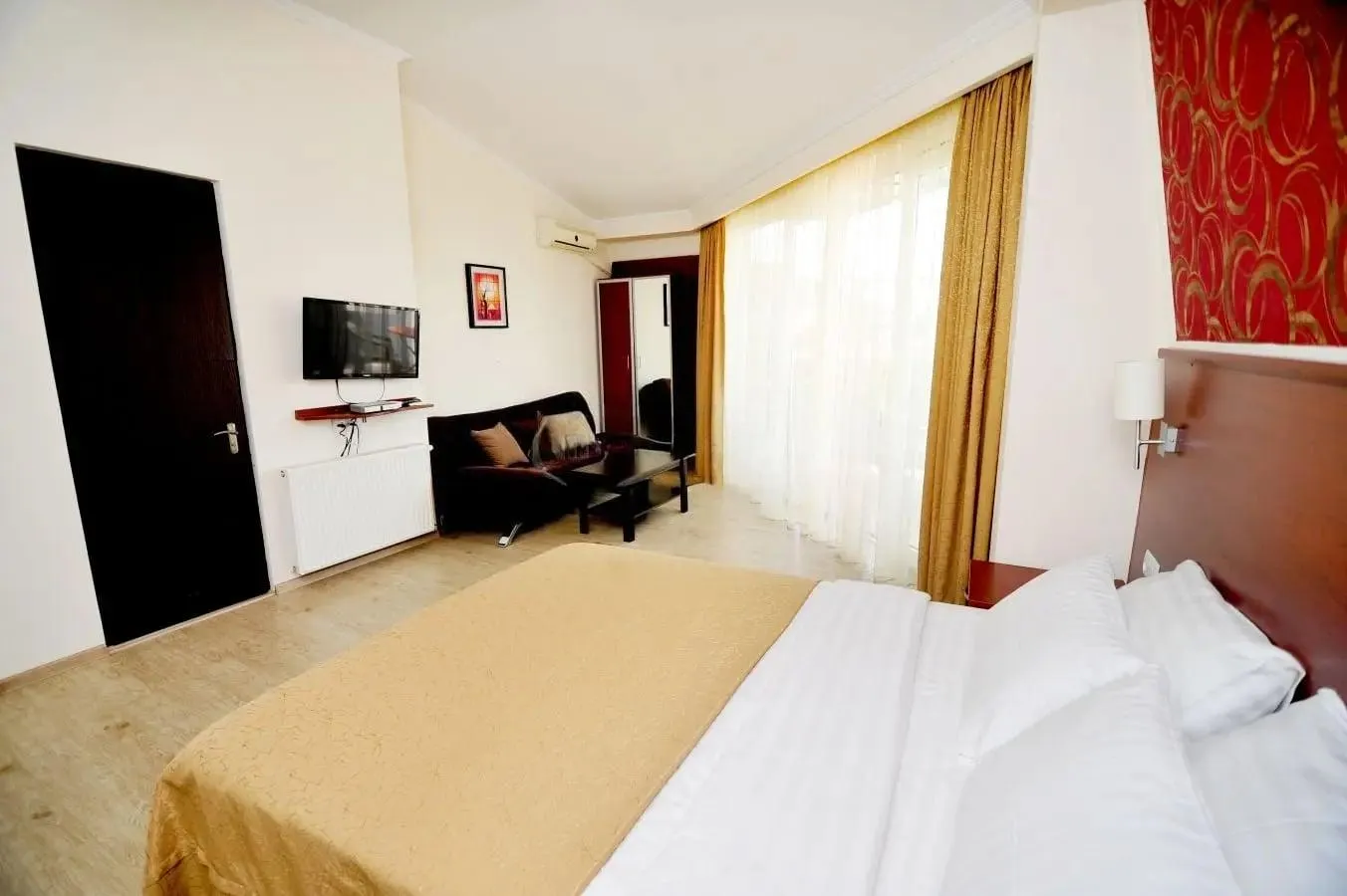 Дом, 10-комн., 600 м²