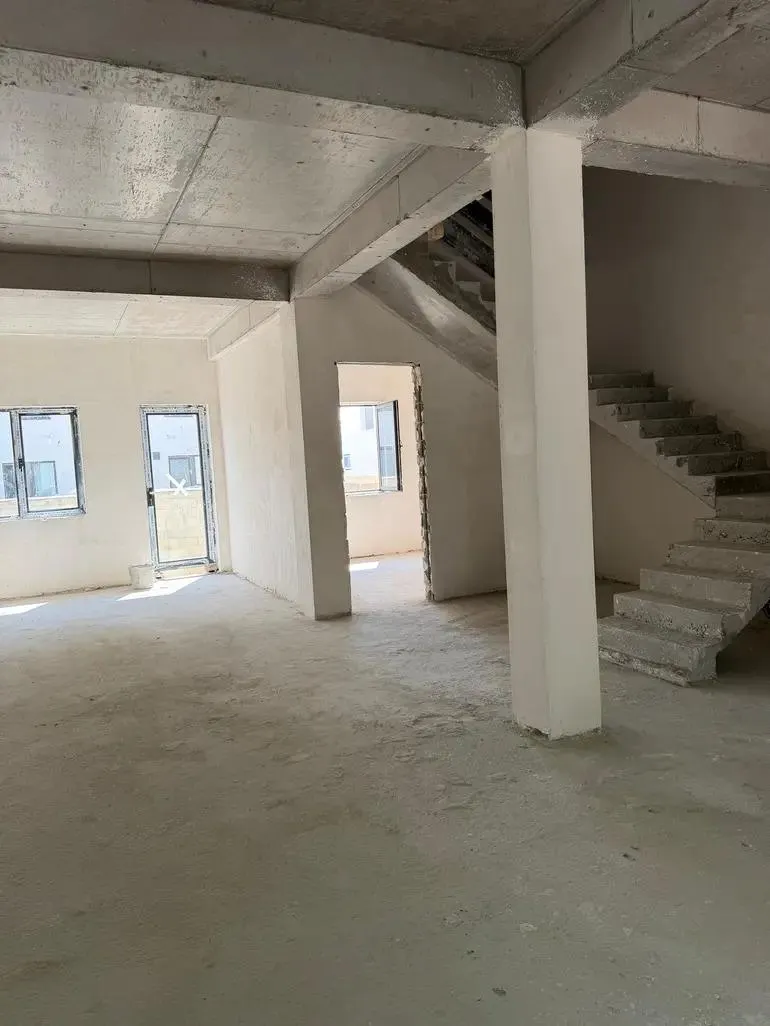 Дом, 5-комн., 200 м²