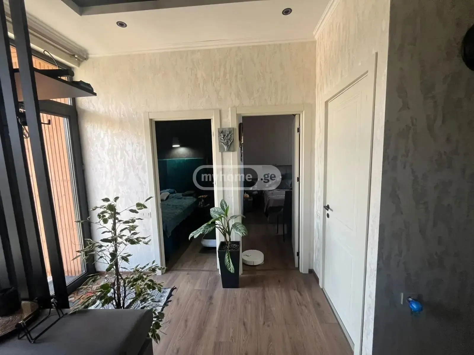 Дом, 3-комн., 300 м²