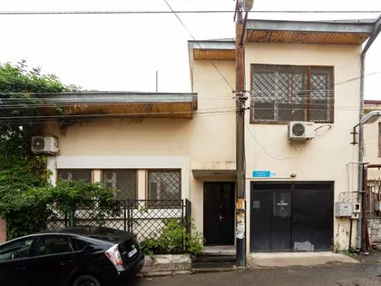 House, 5-room, 270 m²