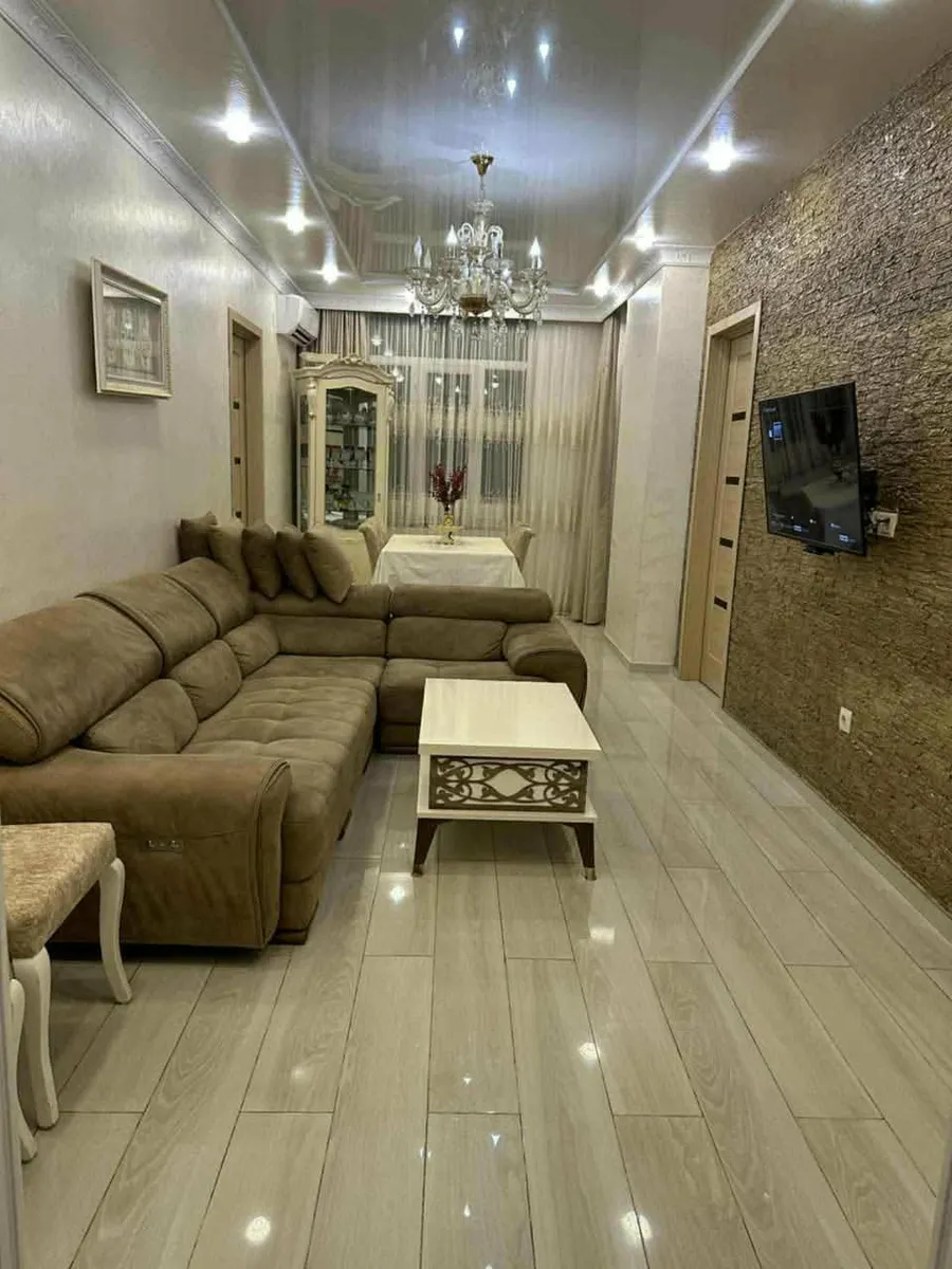 Квартира, 3-комн., 76 м²