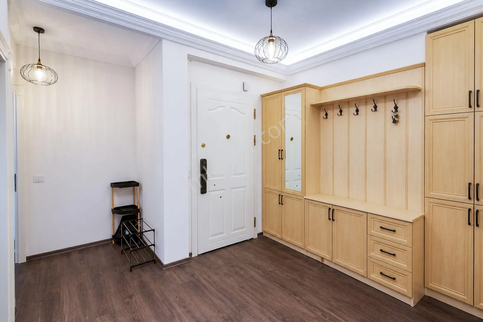 Apartment, 3-room, 120 m²
