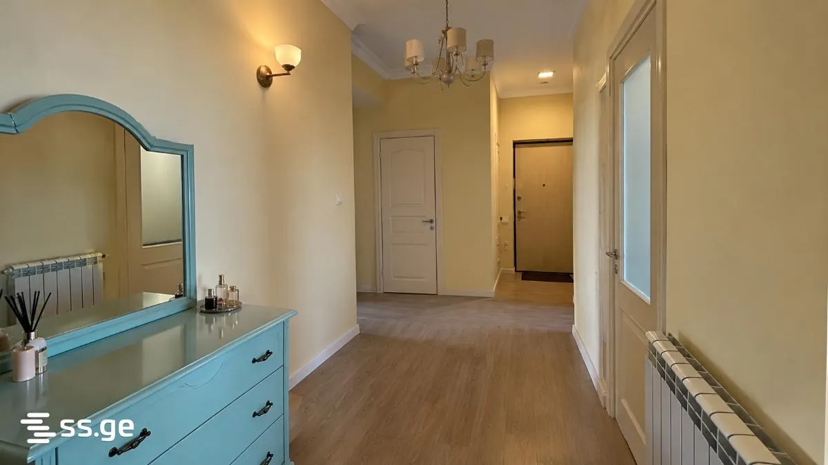 Apartment, 5-room, 140 m², Vakhtang Bochorishvili St, 24