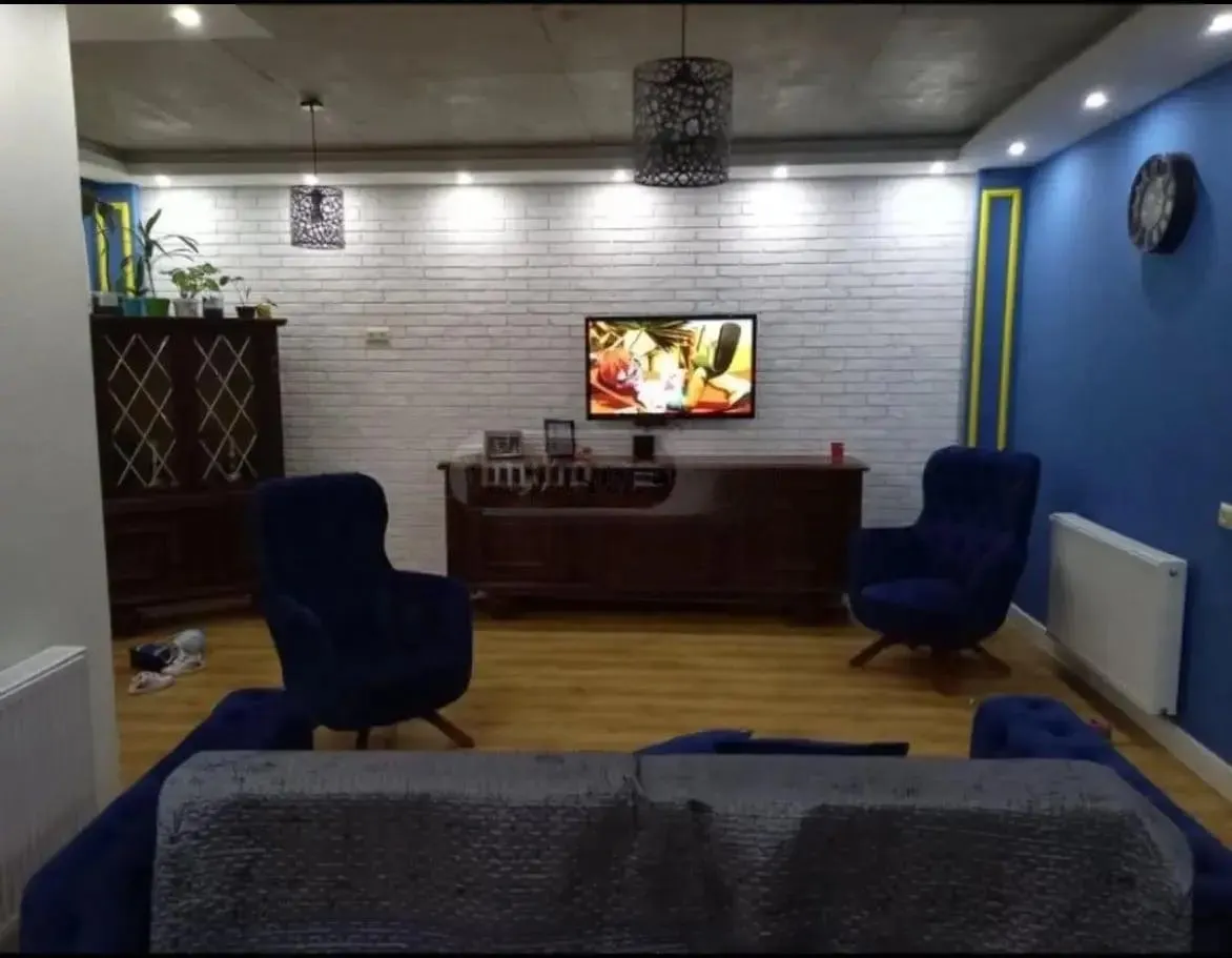 Дом, 6-комн., 265 м²
