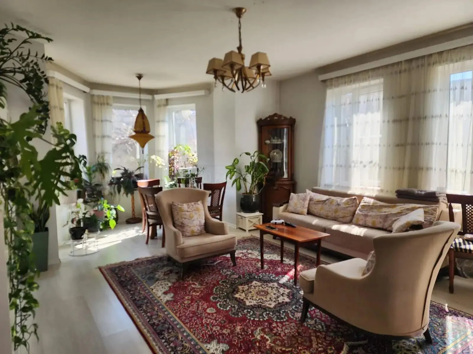 Дом, 7-комн., 240 м²