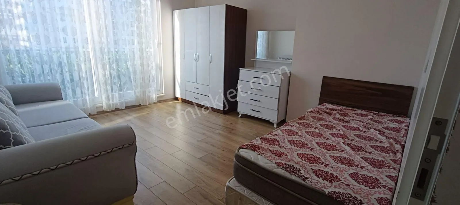 Apartment, 4-room, 145 m²