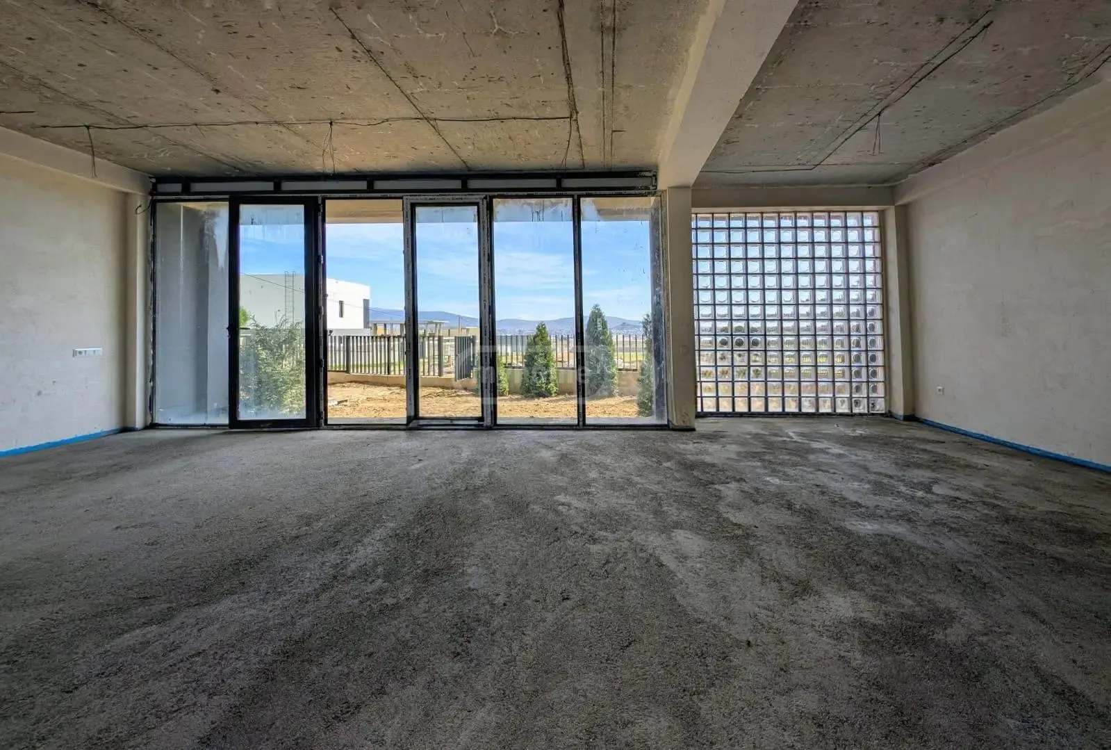 Дом, 5-комн., 290 м²