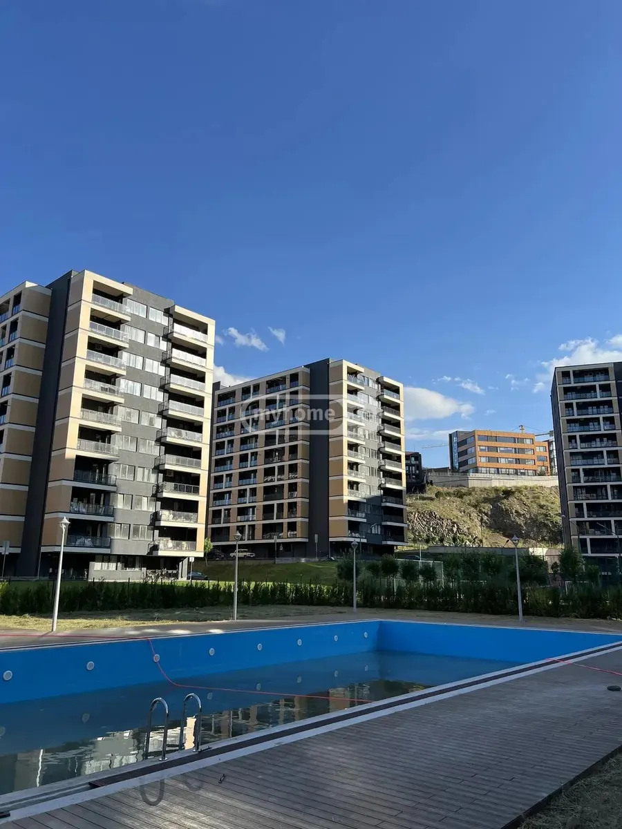Квартира, 3-комн., 83.6 м²