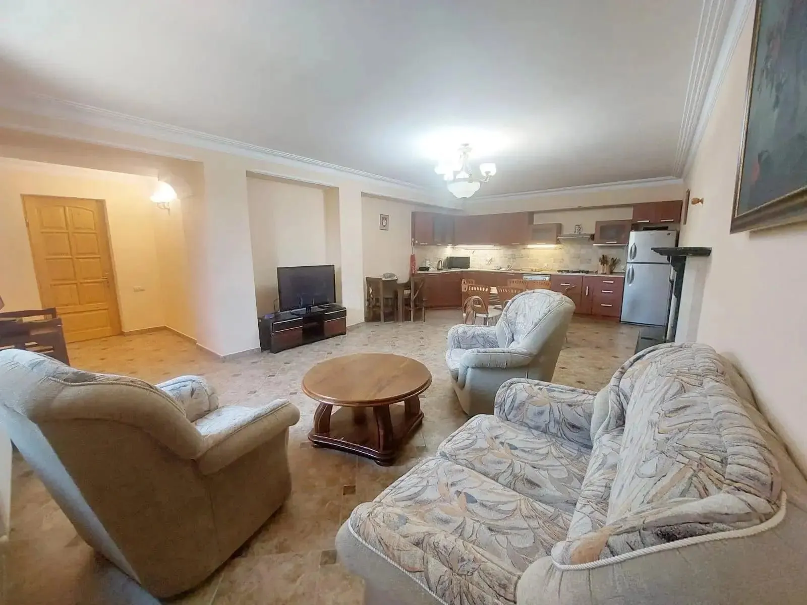 Дом, 7-комн., 350 м²