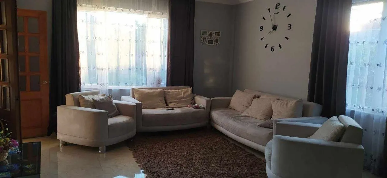 House, 3-room, 103 m²