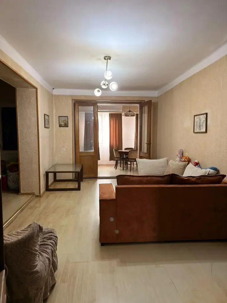 Квартира, 3-комн., 90 м²