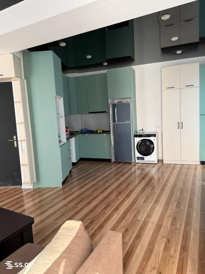 Квартира, 3-комн., 85 м²