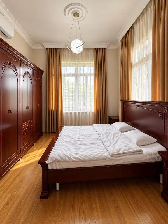 Дом, 8-комн., 350 м²