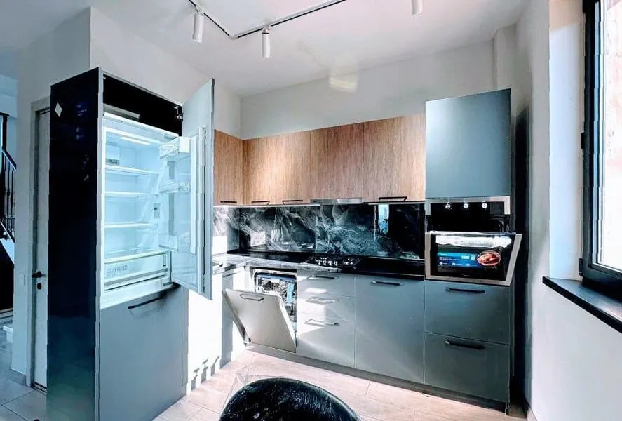 Вилла, 5-комн., 240 м²