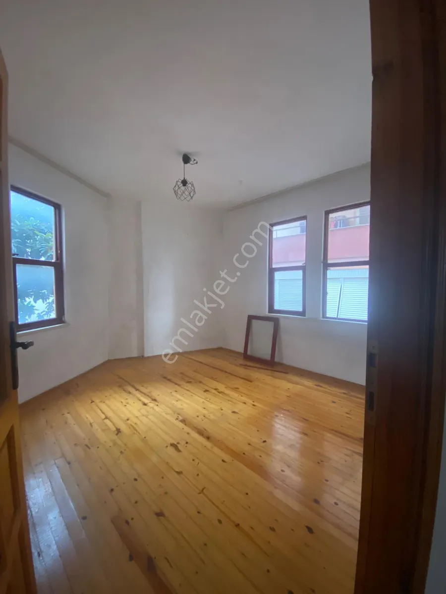Квартира, 3-комн., 95 м²