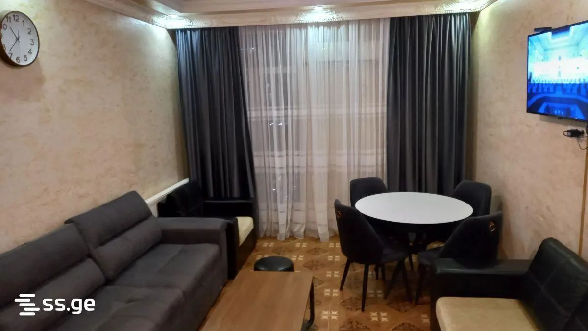 Квартира, 2-комн., 65 м²