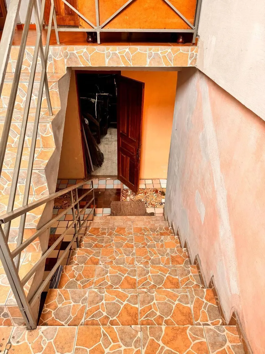 House, 5-room, 210 m²