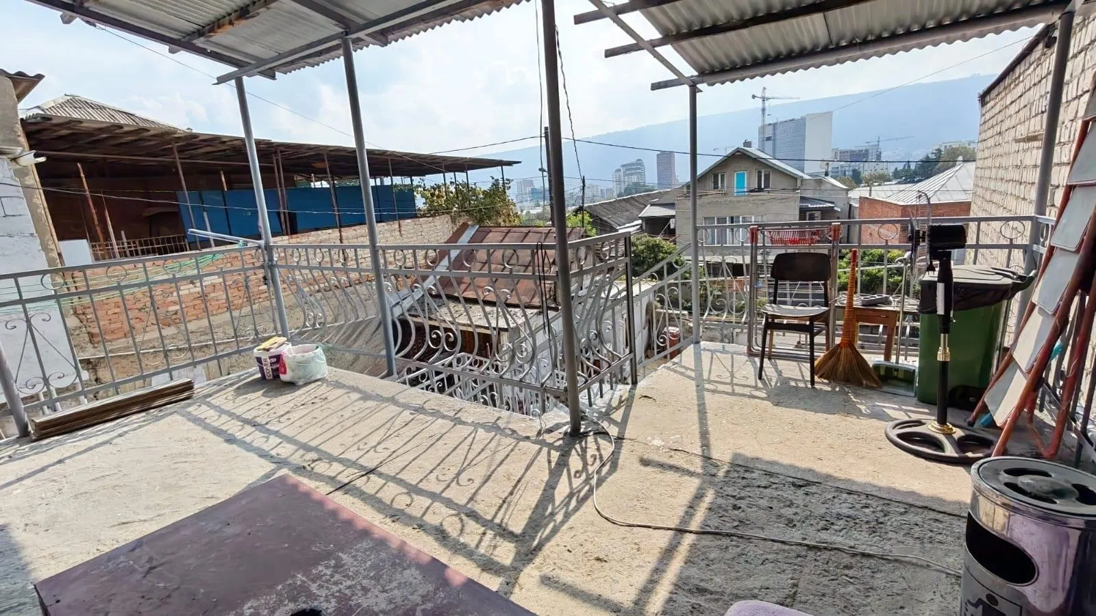 House, 5-room, 231 m²