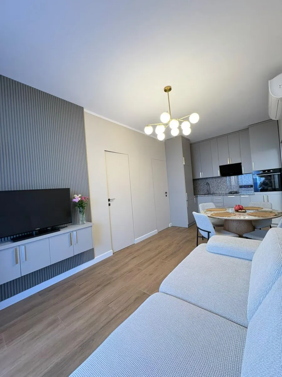 House, 2-room, 80 m²