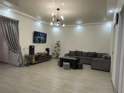 Дом, 9-комн., 227 м²