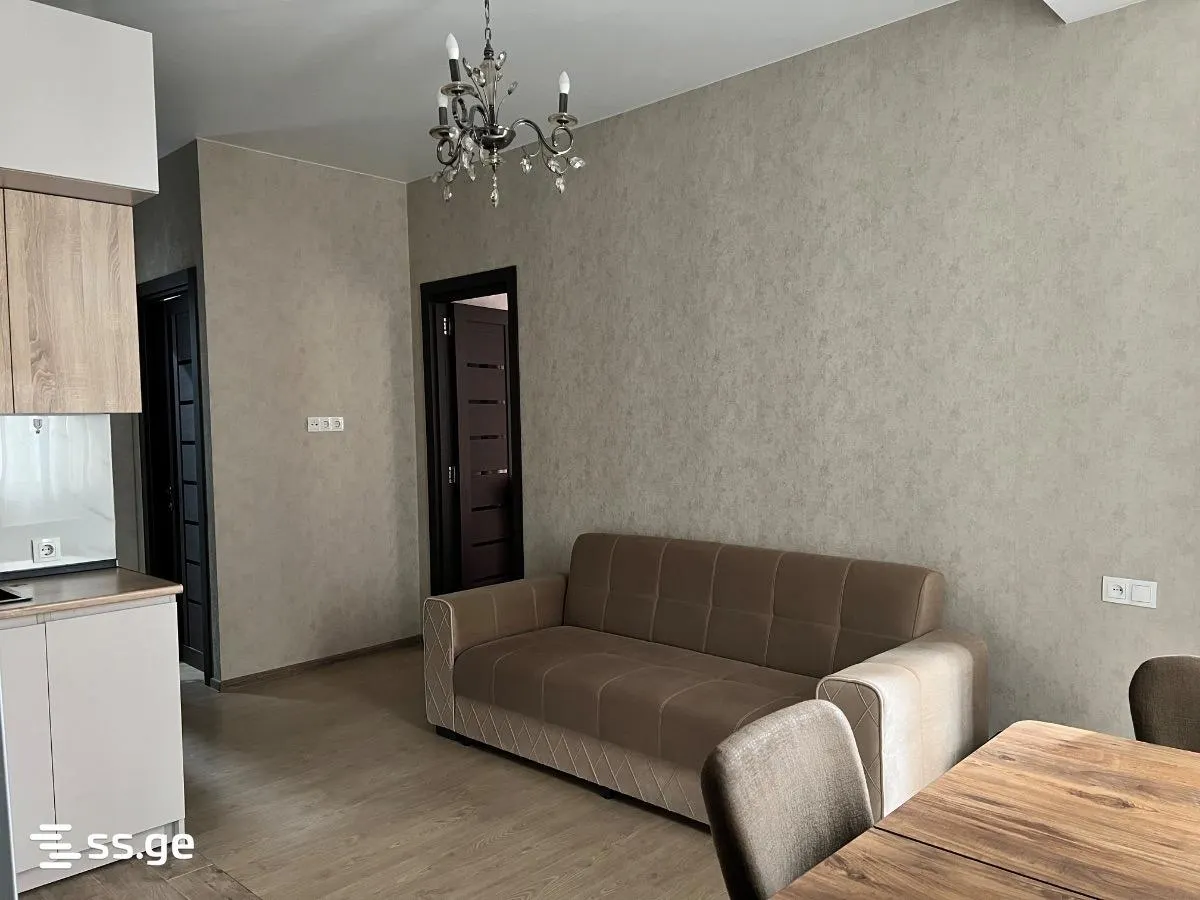 Квартира, 3-комн., 56 м²