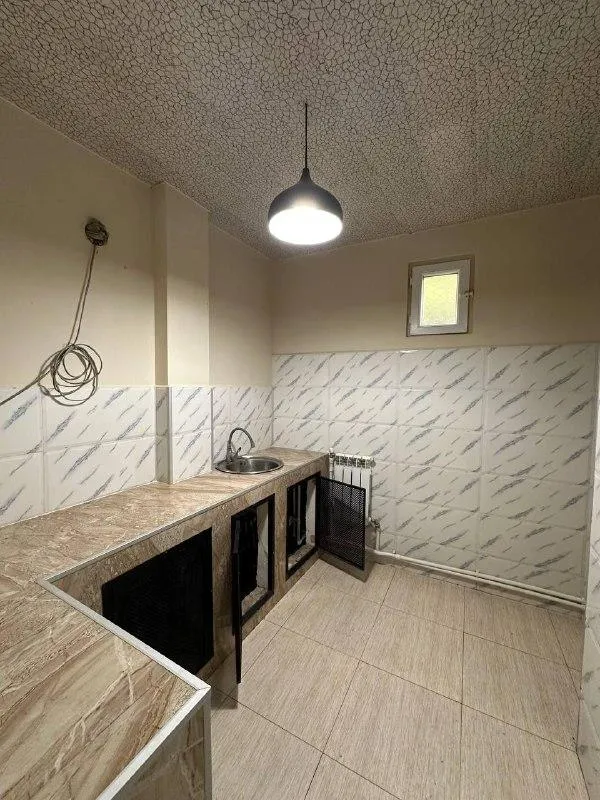 Дом, 3-комн., 2640 м²