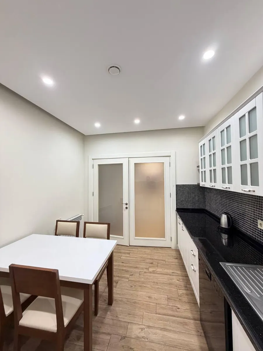 Квартира, 4-комн., 217 м²