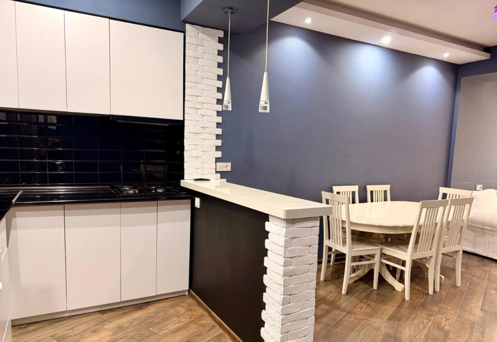 Квартира, 3-комн., 73 м²