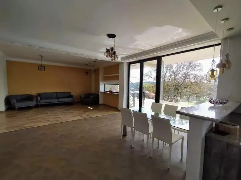 Дом, 10-комн., 467.5 м²