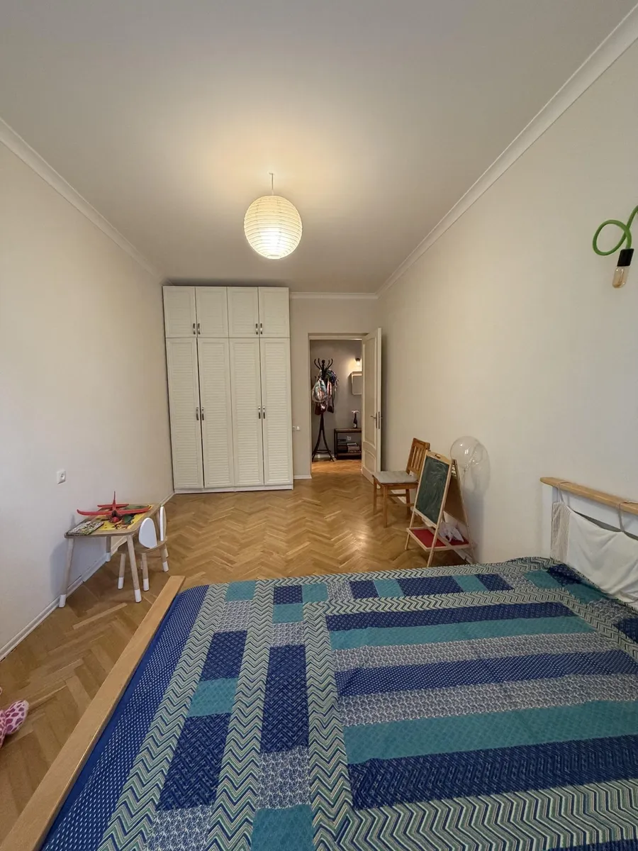 Квартира, 3-комн., 120 м²