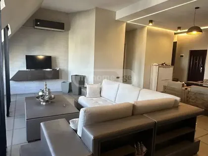Квартира, 3-комн., 105 м²