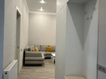 Apartment, 4-room, 160 m²