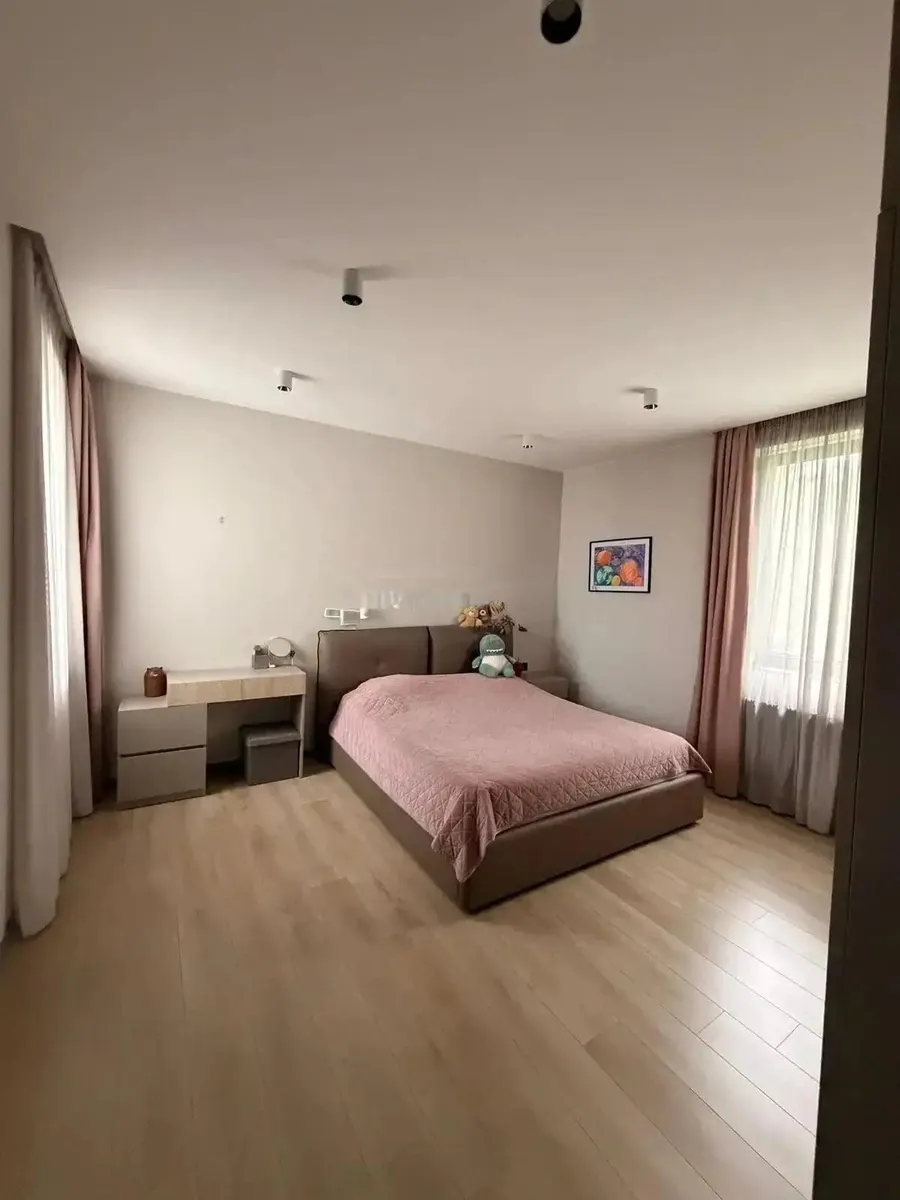 Дом, 6-комн., 355 м²