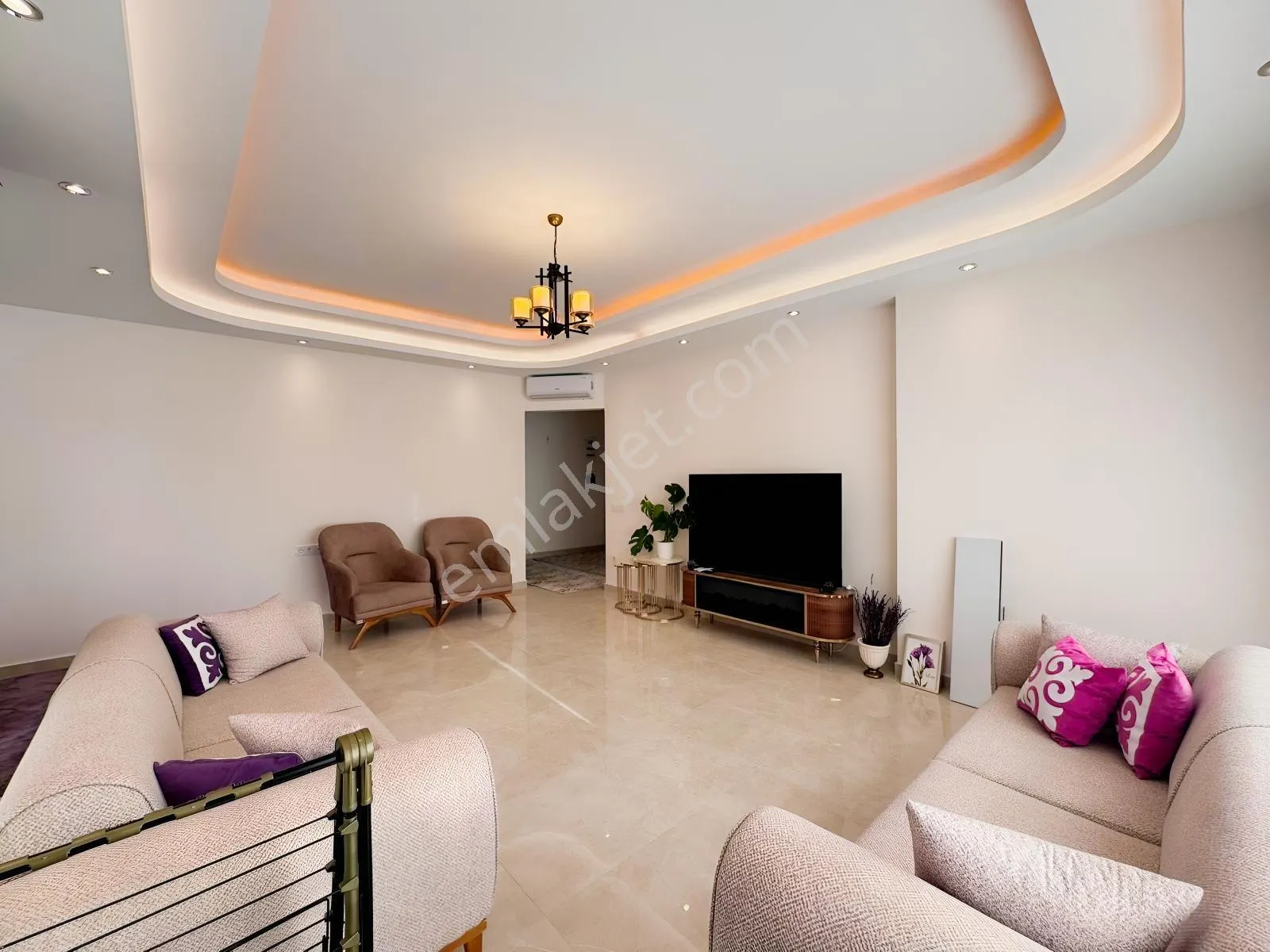 Apartment, 4-room, 220 m²