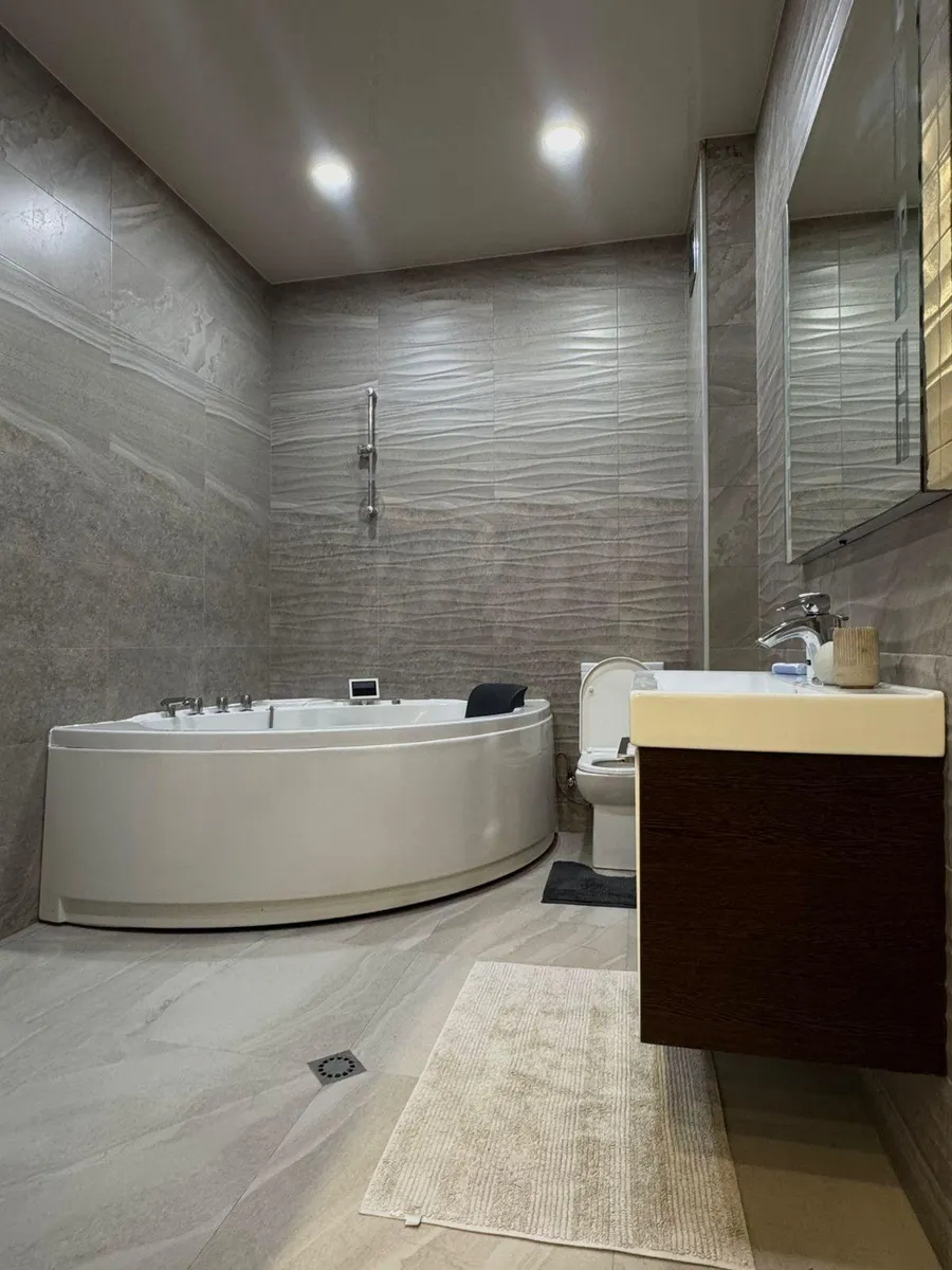 Apartment, 4-room, 160 m², Zurab Gorgiladze St, 98