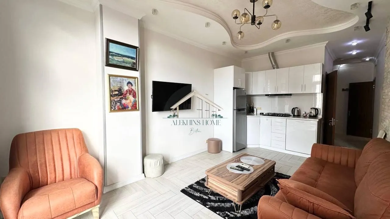 Квартира, 3-комн., 65 м², Shota Rustaveli St, 15/7