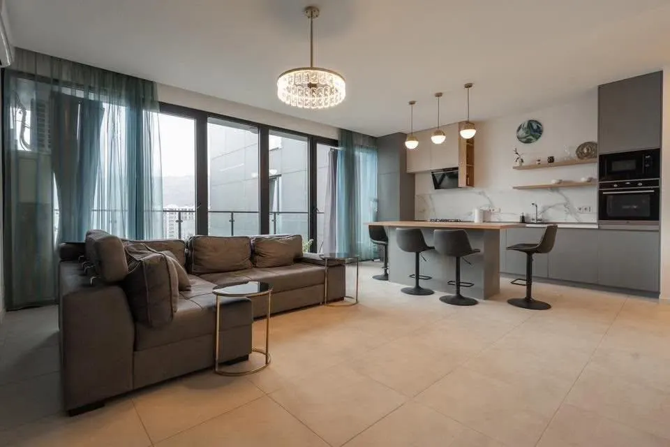 Квартира, 1-комн., 92 м², Saburtalo Palace
