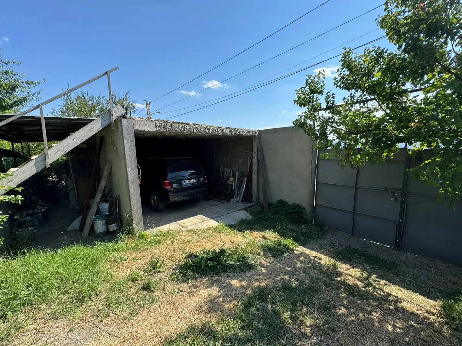 House, 4-room, 200 m²