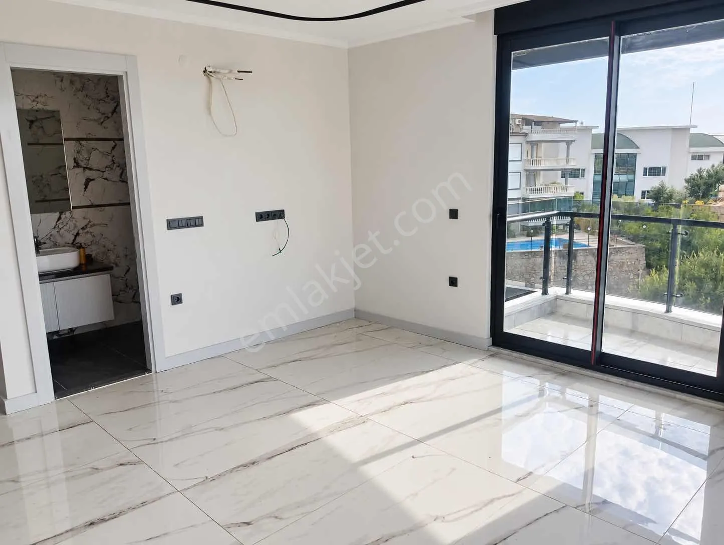 Apartment, 3-room, 130 m²