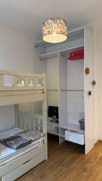 Квартира, 3-комн., 57 м²