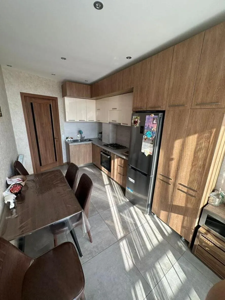 Apartment, 3-room, 108 m²